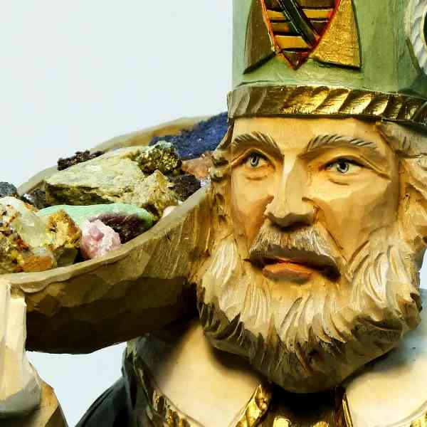 Bergmann mit Erzmulde  Lindenholz  45cm (header2).jpg